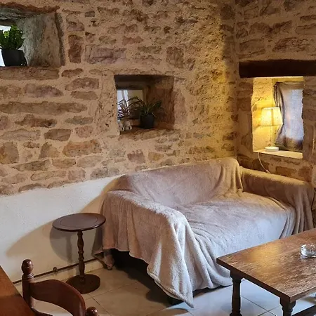 Le Petit Nid Du Chateau